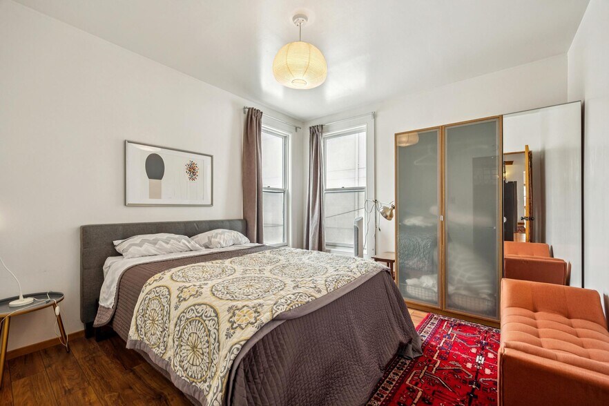 More Photos Of 356 24th St, Oakland Freestanding For Sale