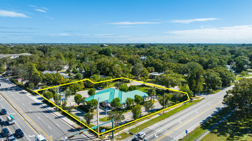 Primary Photo Of 2651 20th St, Vero Beach Medical For Sale