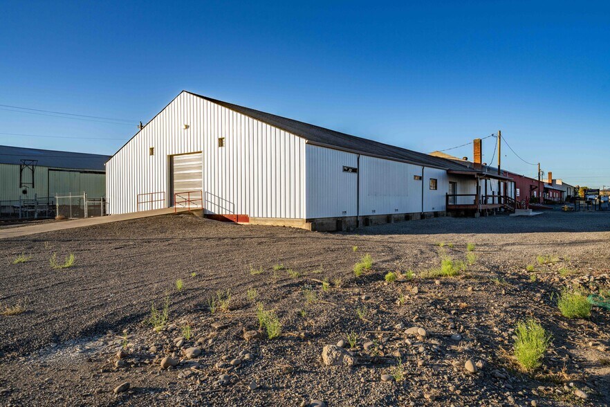 More Photos Of 8211 15th St, Medford Warehouse For Sale