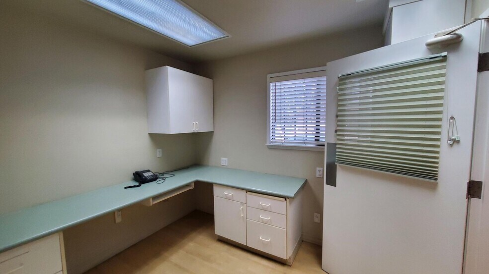 More Photos Of 2740 W Main St, Visalia Medical For Lease