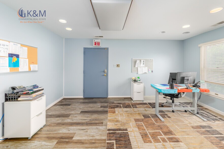 More Photos Of 10520 Warwick Ave, Fairfax Medical For Sale