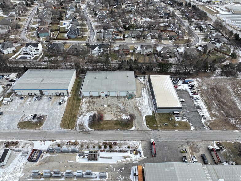 More Photos Of 707 N Frontier Rd, Papillion Industrial For Sale