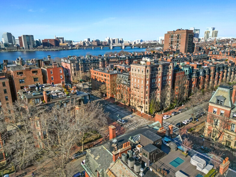 More Photos Of 164 Marlborough St, Boston Dormitory For Sale