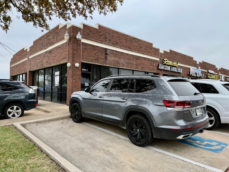 More Photos Of 8600-8602 State Highway 66, Rowlett Unknown For Lease