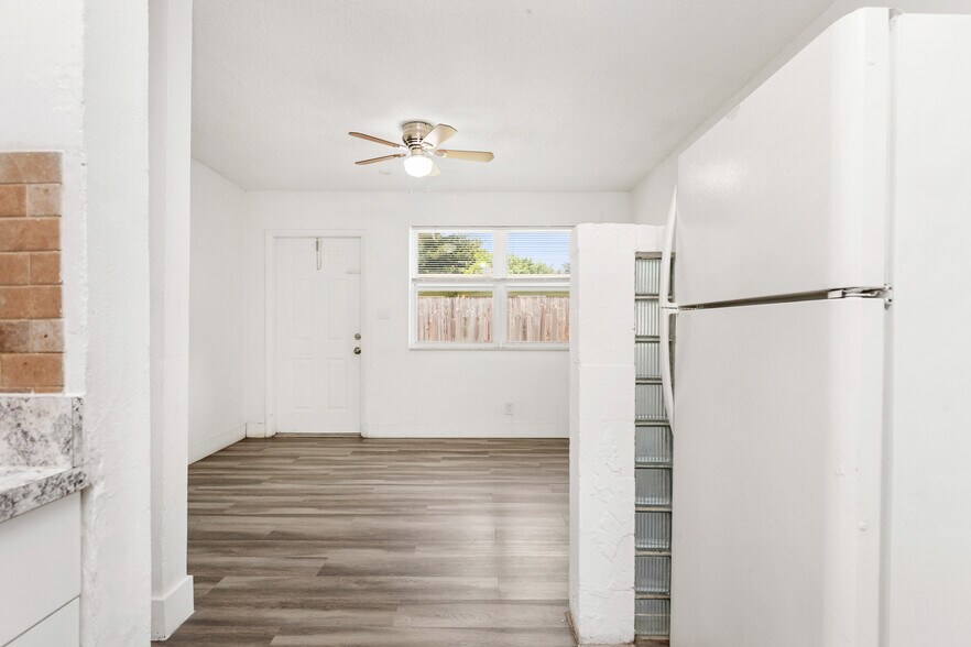 More Photos Of 5521 SW 34th St, Pembroke Park Multifamily For Sale