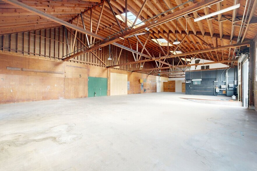 More Photos Of 1035 Murray St, Berkeley Showroom For Lease