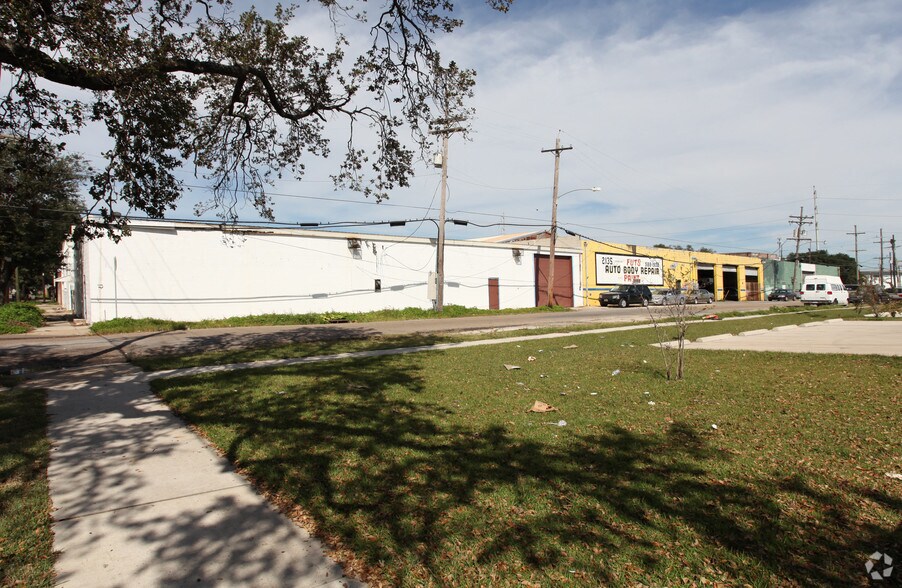 More Photos Of 2135 S DERBIGNY St, New Orleans Warehouse For Sale