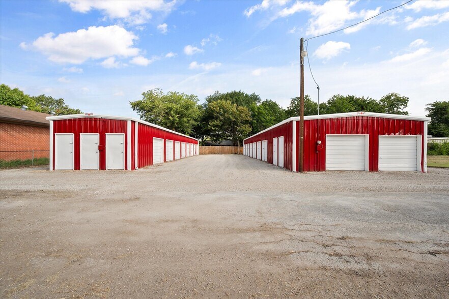 More Photos Of 124 Brooks ave, Corsicana Industrial For Sale