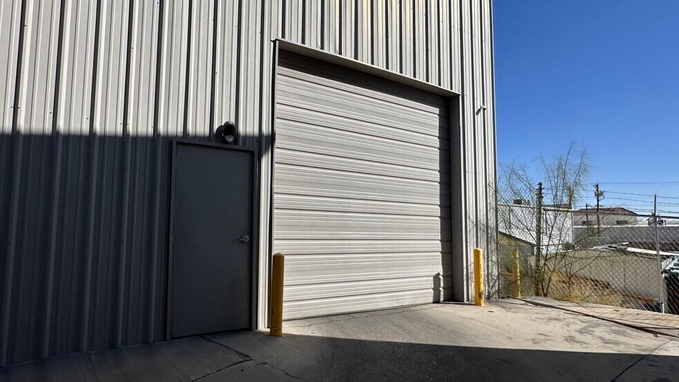 More Photos Of 1345 Geronimo Dr, El Paso Distribution For Sale