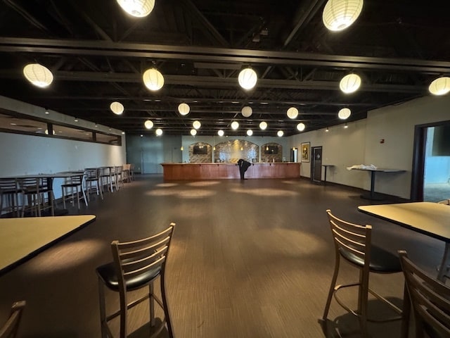 More Photos Of 12031 Lackland Rd, Saint Louis Hotel For Lease