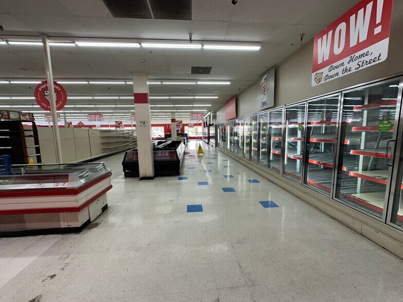 More Photos Of 1707-1741 Texoma Pky, Sherman Unknown For Lease