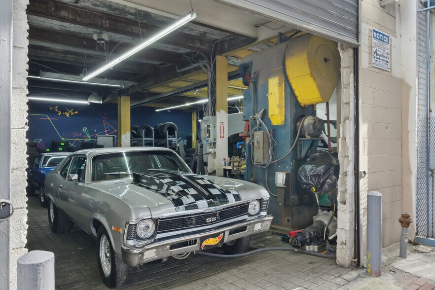 More Photos Of 967-973 N 9th St, Philadelphia Warehouse For Sale