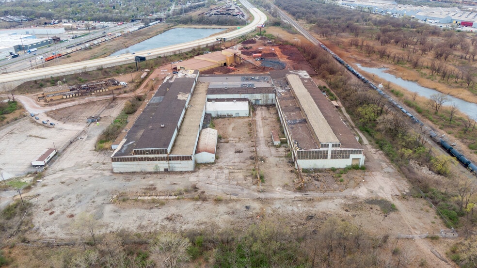 More Photos Of 2800 E Dunes Hwy, Gary Warehouse For Lease