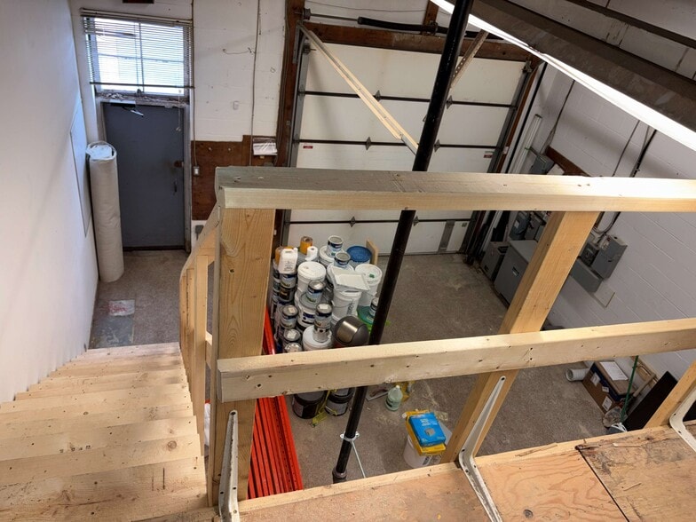 More Photos Of 90 Esna Park Dr, Markham Service For Lease