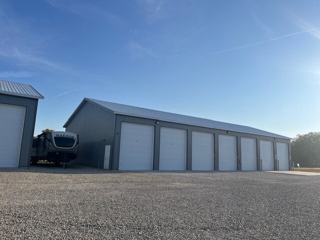 More Photos Of 6404 Trenton Franklin Rd, Middletown Self Storage For Sale