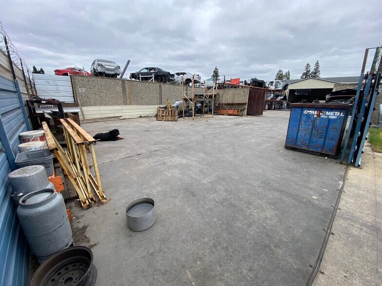 More Photos Of 3513 Recycle Rd, Rancho Cordova Auto Salvage Facility For Lease