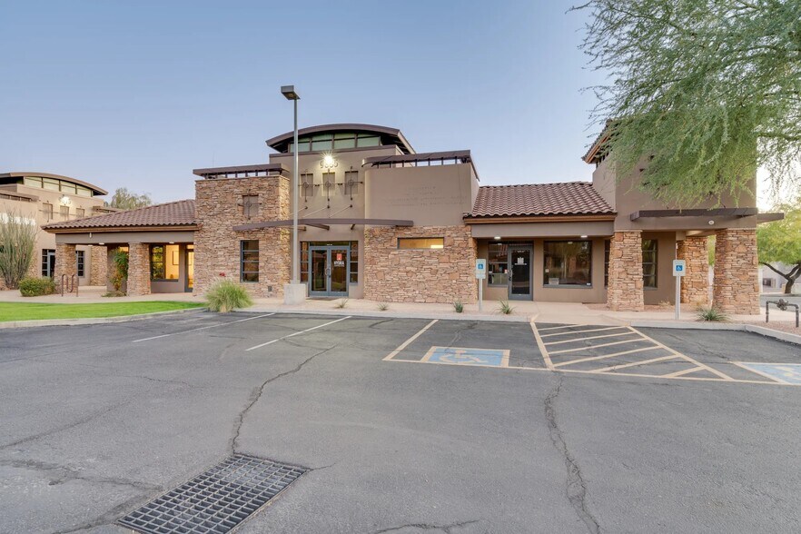 More Photos Of 9885 S Priest Dr, Tempe Medical For Sale