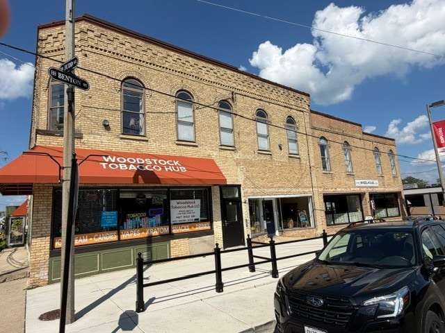 Primary Photo Of 226 N Benton St, Woodstock Multifamily For Lease