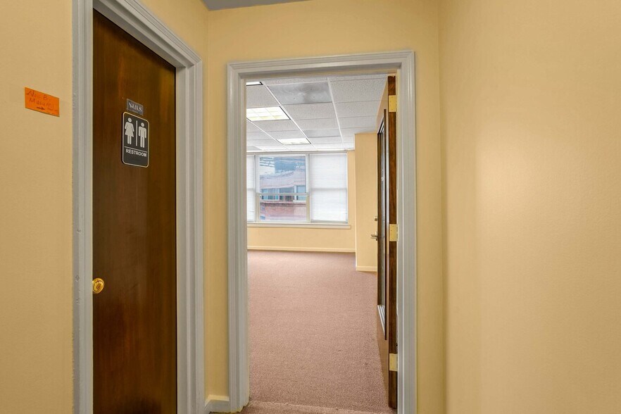 More Photos Of 1420 Prince St, Alexandria Office For Sale