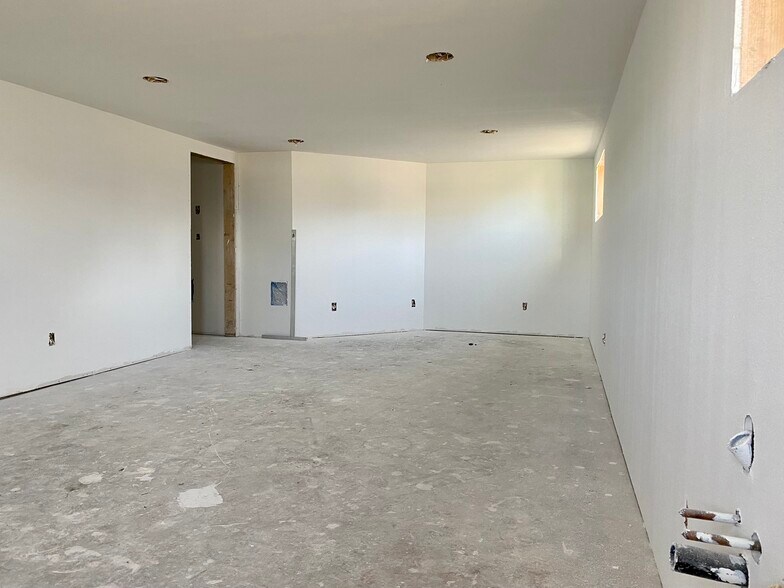 More Photos Of , Lincoln City Unknown For Sale