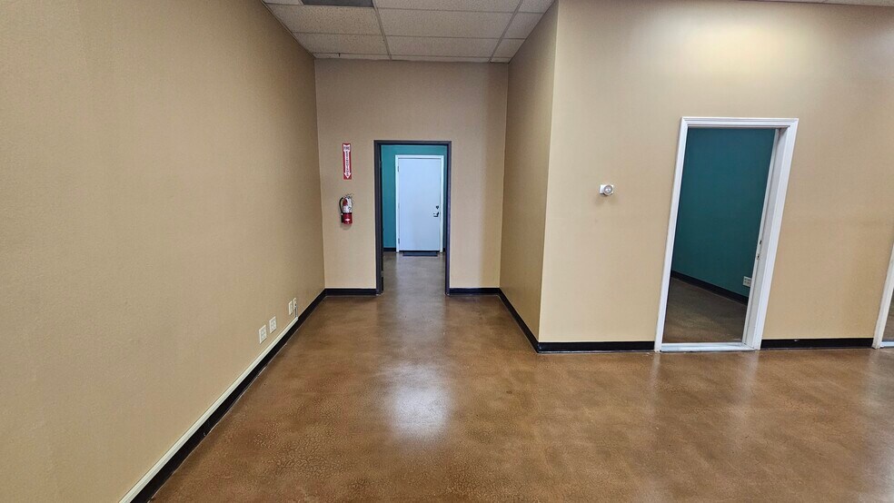 More Photos Of 1115 S Taylor Ave, Montebello Truck Terminal For Lease