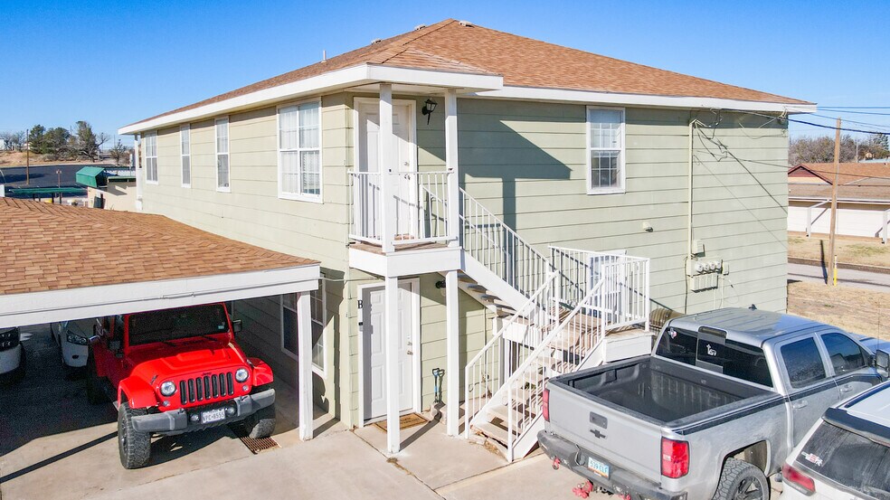 More Photos Of 900 Scurry St, Big Spring Apartments For Sale