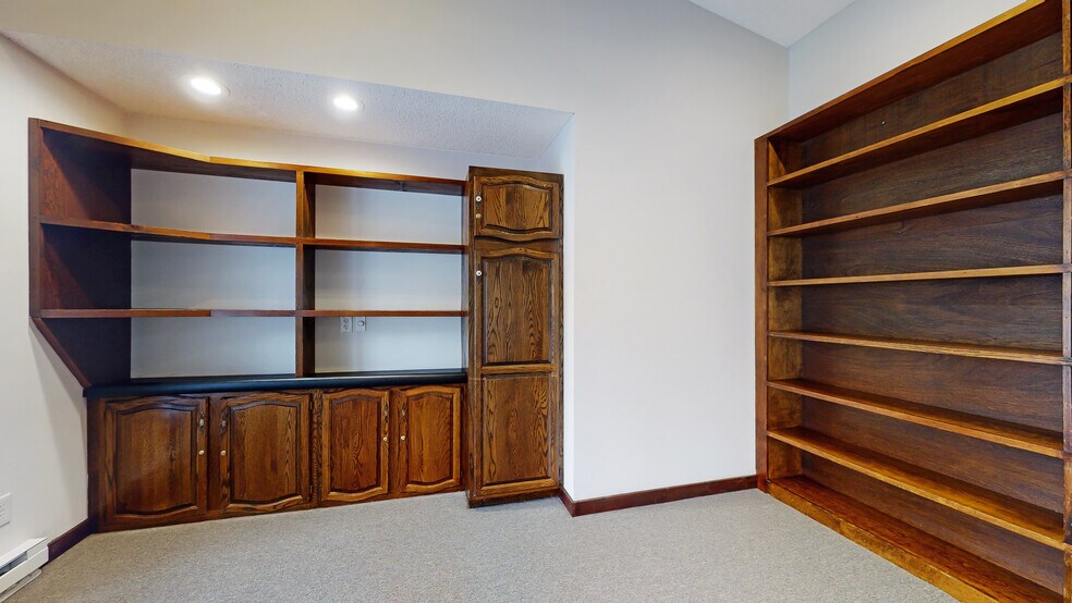 More Photos Of 220 Silver Lake Rd, Dingmans Ferry Office For Sale