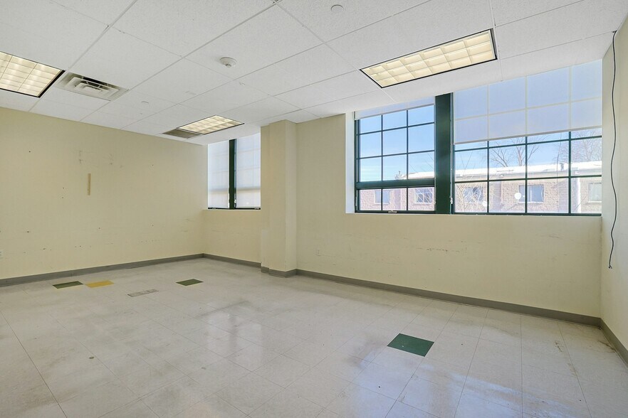 More Photos Of 31 W Broad St, Haverstraw Office For Lease