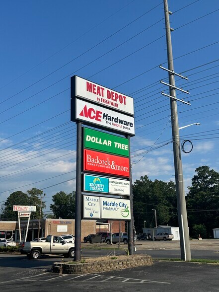 More Photos Of 204-230 Fort Williams St, Sylacauga Unknown For Lease