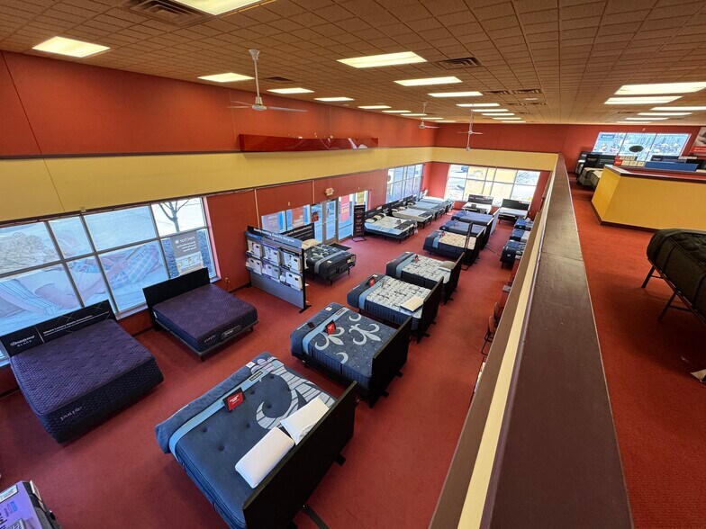 More Photos Of 2501 William Penn Hwy, Easton General Retail For Lease