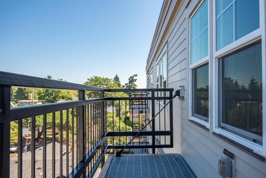 More Photos Of 4419-4439 NE Fremont St, Portland Apartments For Sale