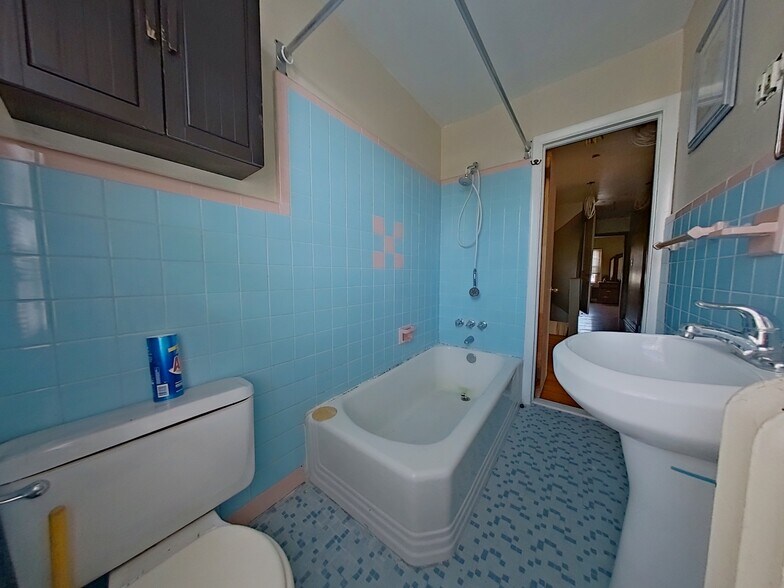 More Photos Of 1622 Womrath St, Philadelphia Apartments For Sale