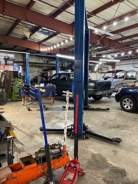 More Photos Of 1816 57th St, Sarasota Warehouse For Sale