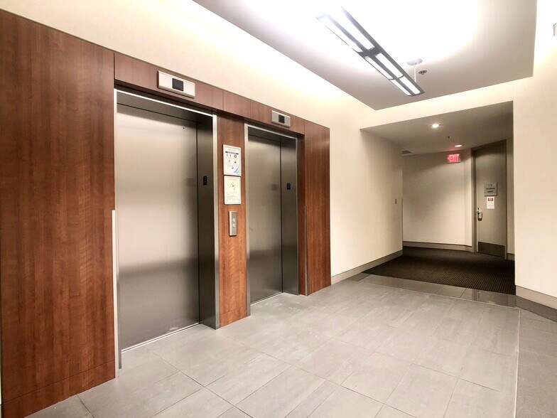 More Photos Of 5811 Cooney Rd, Richmond Office For Lease