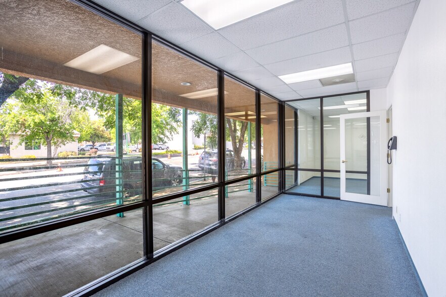 More Photos Of 1455 South St, Redding Flex For Sale