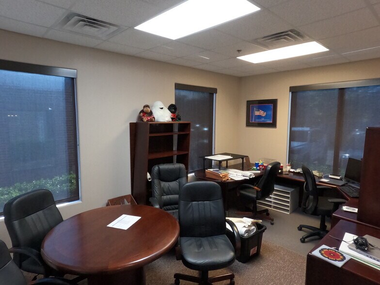 More Photos Of 6570 Naaman Forest Blvd, Garland Medical For Sale