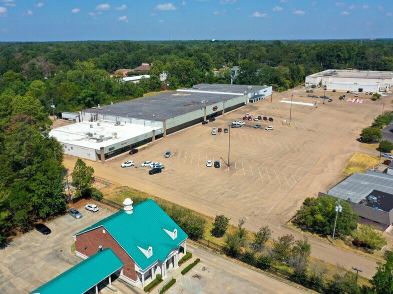 More Photos Of 2885-2899 Terry Rd, Jackson General Retail For Sale