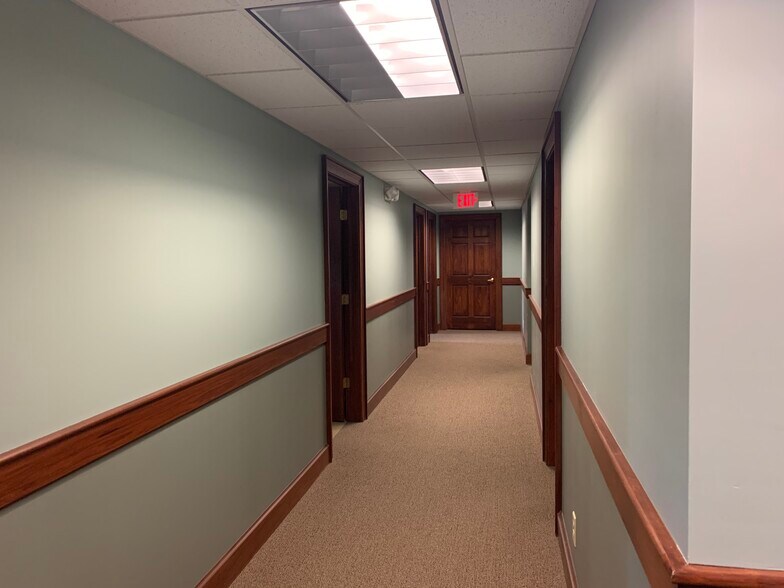 More Photos Of 4925 Main St, Buffalo Office For Lease