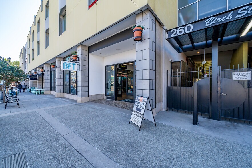 More Photos Of 260 W Birch St, Brea Apartments For Lease