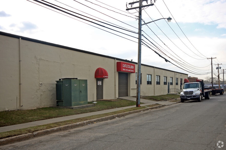 75 Rushmore St, Westbury, NY 11590 Warehouse For Sale