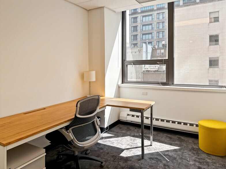 More Photos Of 40 E Huron St, Chicago Coworking Space