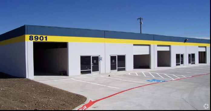 More Photos Of 8901 West Fwy, Fort Worth Warehouse For Lease