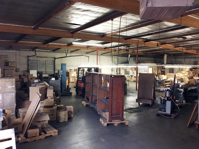 More Photos Of 1107 E 7th St, Los Angeles Manufacturing For Lease