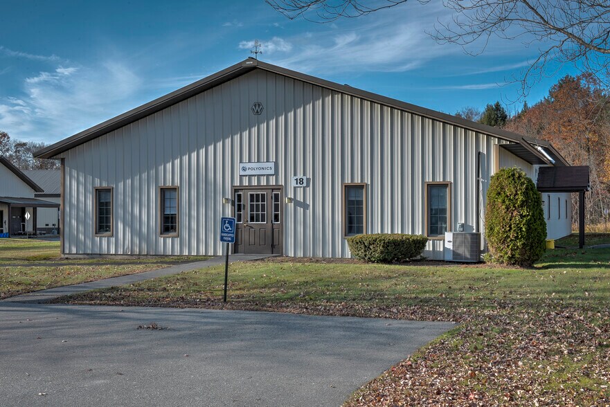 More Photos Of 867 Route 12, Westmoreland Flex For Lease