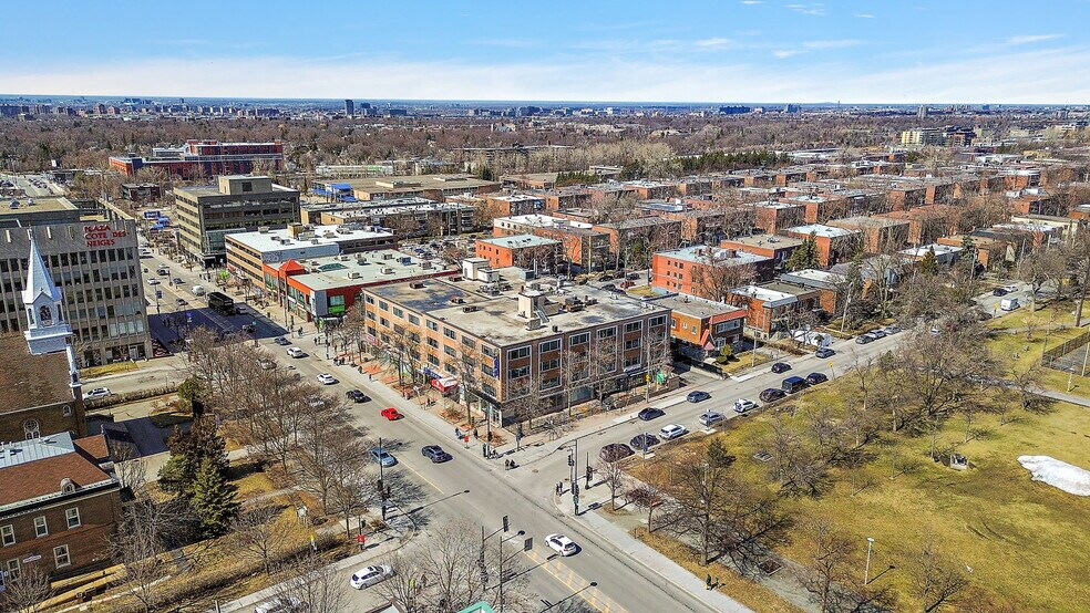More Photos Of 6555 Ch De La Côte-Des-Neiges, Montréal Office For Lease