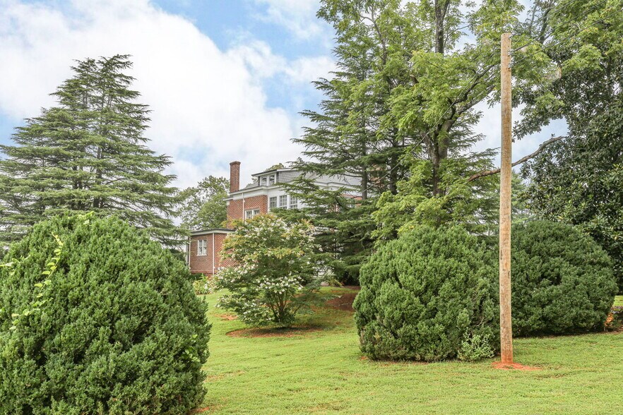 More Photos Of 590 N Madison Rd, Orange Land For Sale