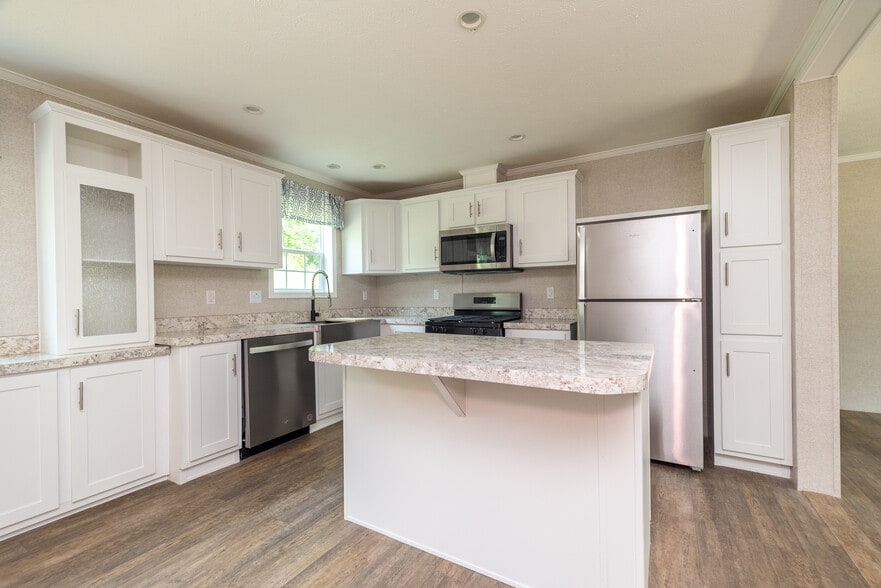 More Photos Of 465 Royal Manor Rd, Easton Manufactured Housing Mobile Home Park For Sale