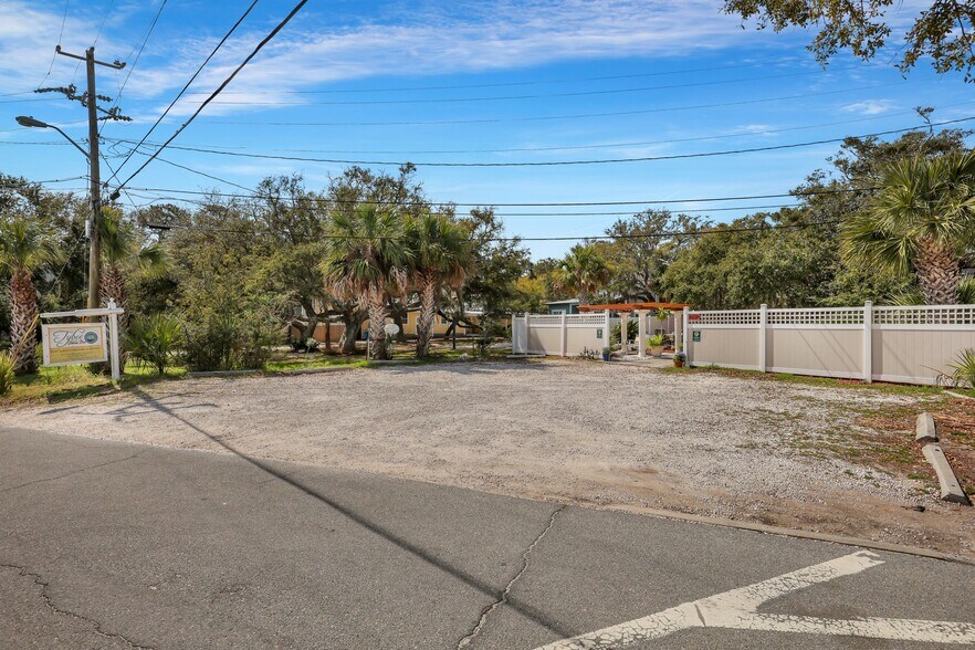 More Photos Of 24 Van Horne Ave, Tybee Island Hospitality For Sale