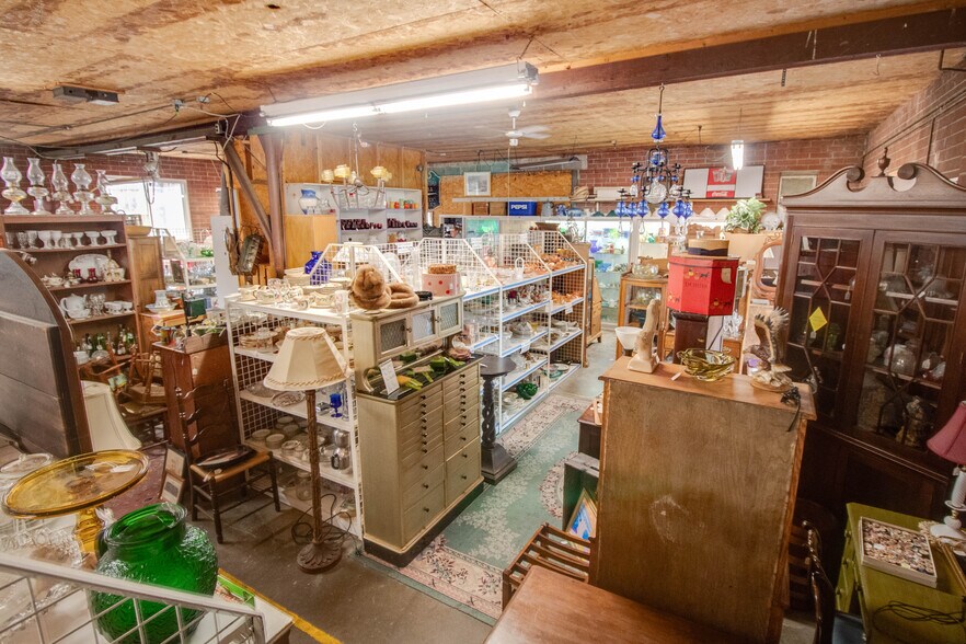 More Photos Of 1007 W Delmar Ave, Godfrey General Retail For Sale