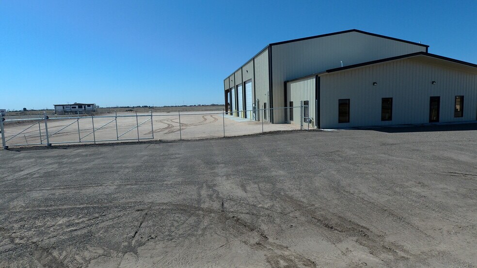 More Photos Of 1508 County Road 1105, Midland Warehouse For Lease